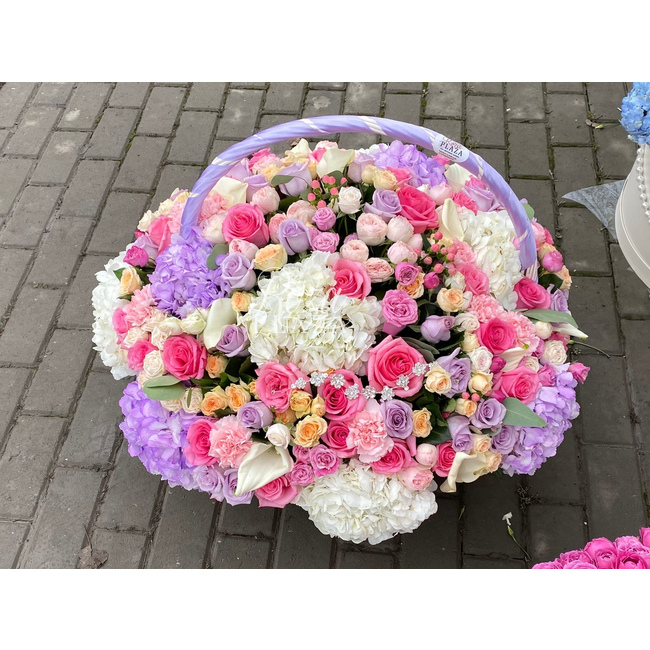 букет «Рассвет» в Грозном от магазина цветов «Roza Plaza»