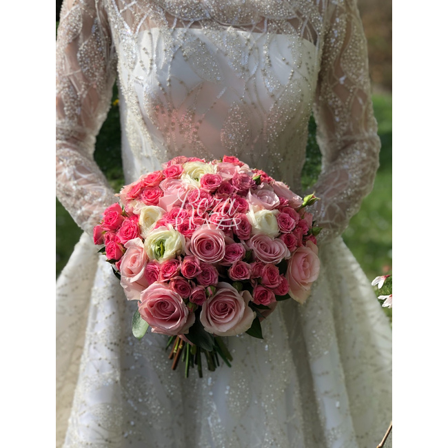 букет невесты «Юность» в Грозном от магазина цветов «Roza Plaza»